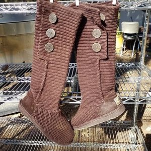 UGG BOOTS